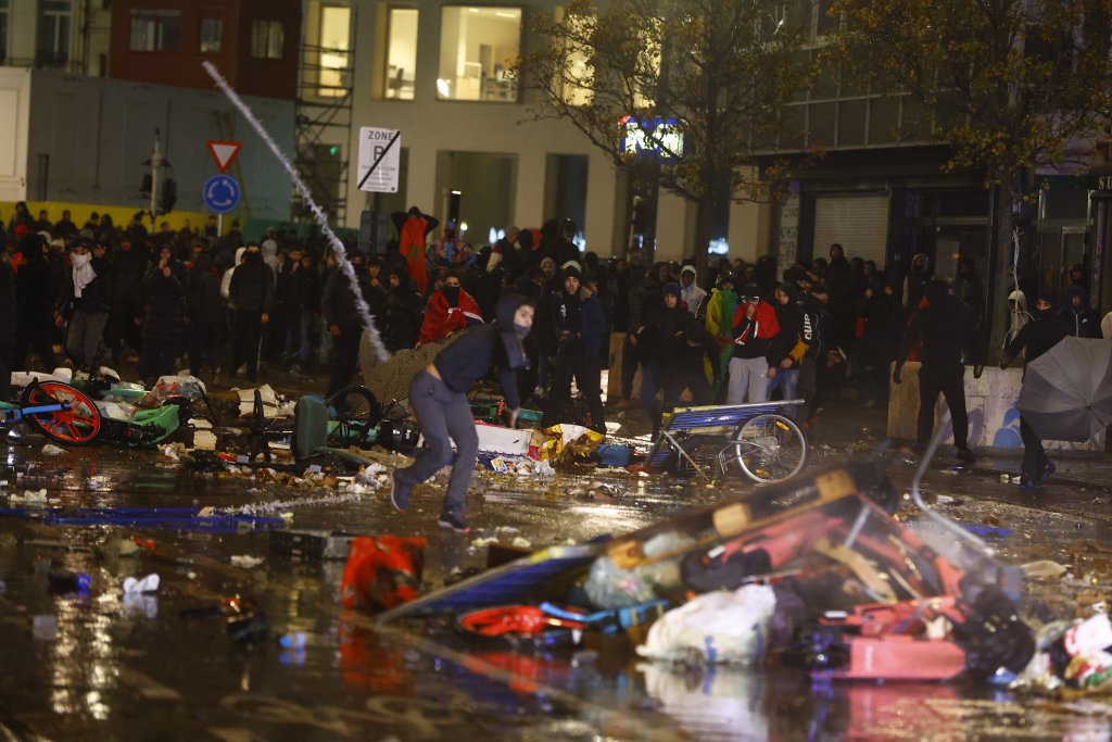 Безредици в Брюксел след победата на Мароко над Белгия на Световното