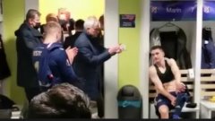 Моуриньо нападна играчите си, аплодира съперника в съблекалнята (видео)