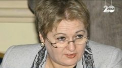Медиите наблюдаваха със засилен интерес как Сабрие Сапунджиева се моли за някаква държавна длъжност, ей така, за да си запази временното жилище