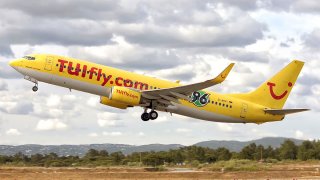 Boeing_737-8K5,_TUIfly_JP7624515