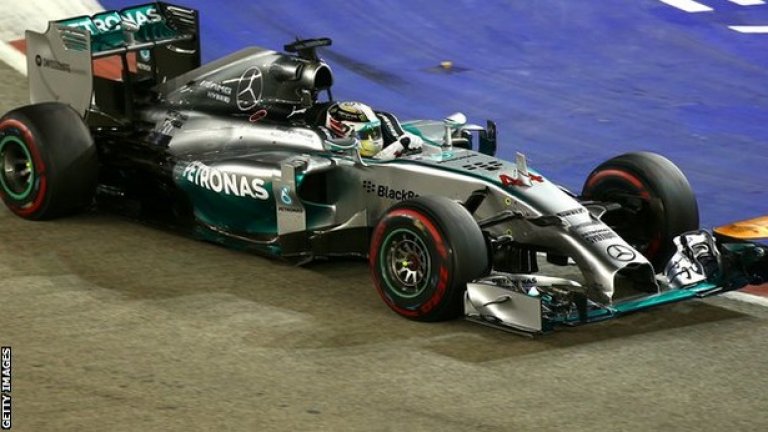 Хамилтън спечели в Сингапур седмата си победа във Формула 1 тази година