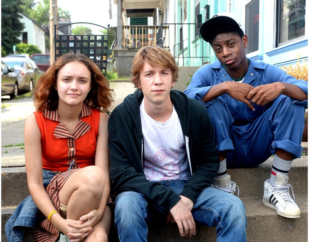 Аз, Ърл и умиращото момиче 
Един от абсолютните фаворити на фестивала „Сънданс“ тази година. Наш също. Независимото американско кино има още какво да даде на света и този филм е едно от бижутата му. Тийнейджъри умиращи от рак е  тематика, която заним