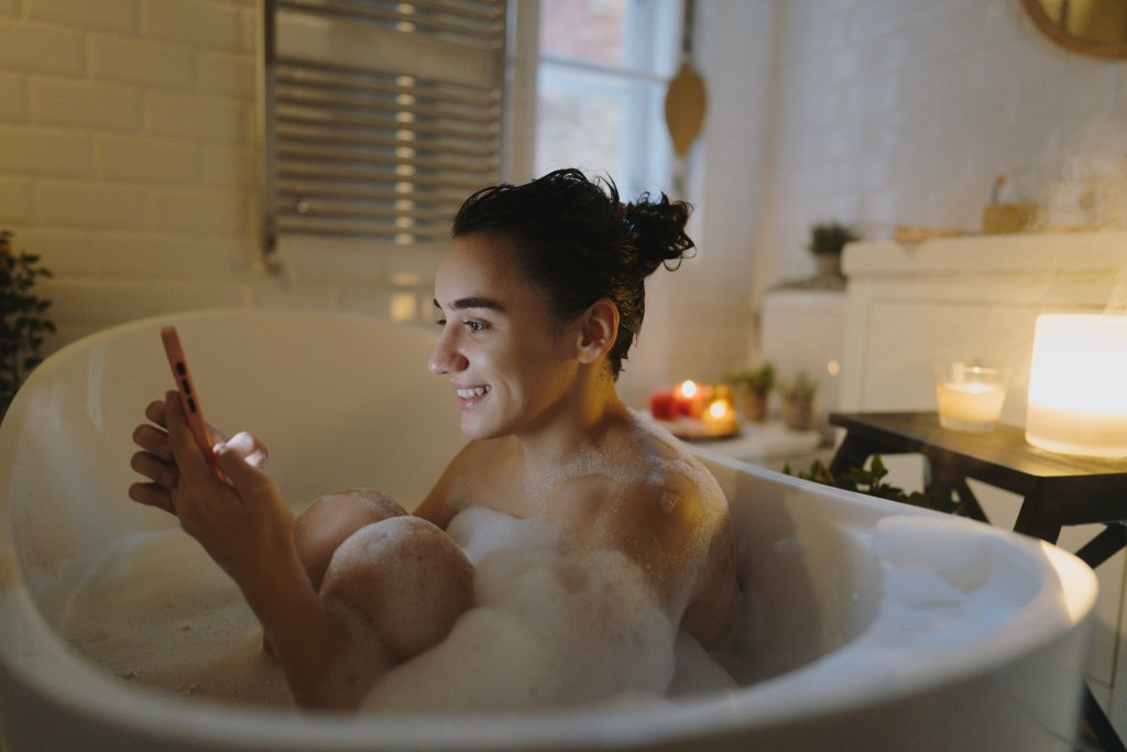 8 места, на които да НЕ държите телефона