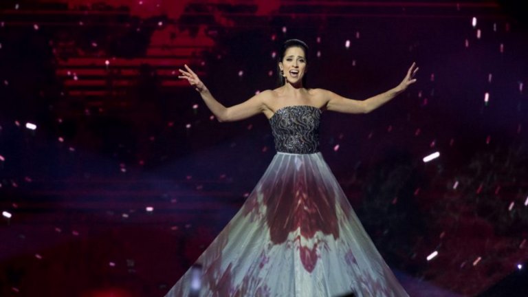  Elina Nechayeva - La Forza 

Елина и нейното сопрано представят Естония с лирична песен на италиански, комбинирана със сценичен спектакъл, който включва рокля, променяща цветовете си. За мнозина "La Forza" е най-доброто и стойностно изпълнение на тазгодишната Евровизия. 