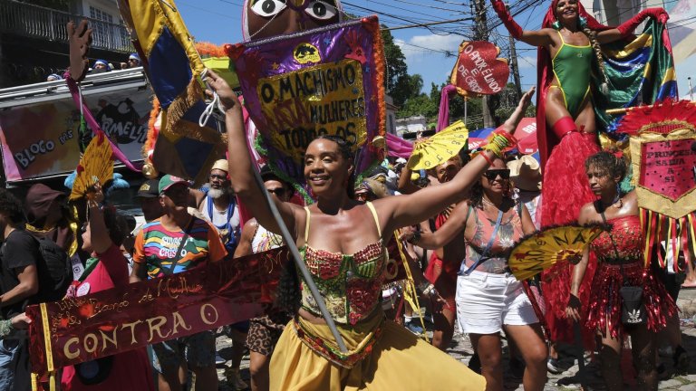 Близо шест милиона души ще се включат в шумните улични паради