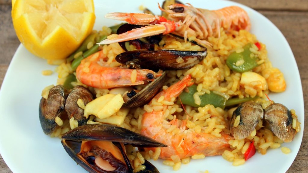 paella-de-mariscos-1000x724