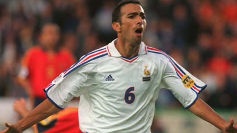 Юри Джоркаеф. 85 мача и 32 гола за Франция. Играл за Монако, ПСЖ, Интер, Кайзерслаутерн, Болтън и Блеклърн.
