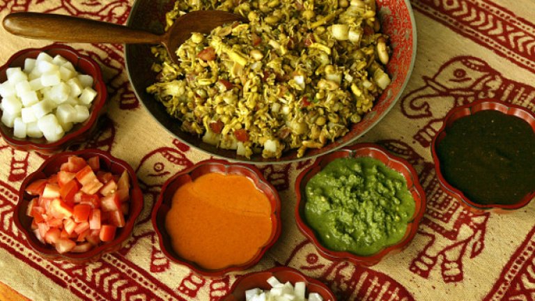 Бел пури (Bhel puri) е характерна индийска закуска. Ориз, пържено фиде, зеленчуци, подправки и сос. Вкусът е малко екзотичен за българските предпочитания, съчетавайки солено, сладко, кисело и люто. Ястието може да бъде открито почти навсякъде по улиците и плажовете на Мумбай.