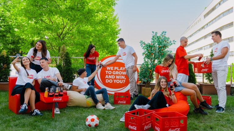 Програмата започва на 1 юни и предлага 12 отворени позиции в различни бизнес функции в компанията