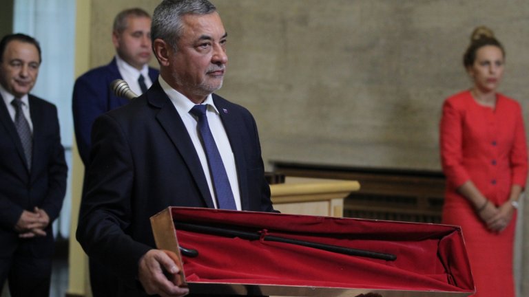 Симеонов се очаква да се върне в като депутат в Народното събрание