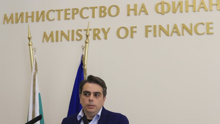 Бюджетът приключи полугодието с излишък от 82 млн. лв.