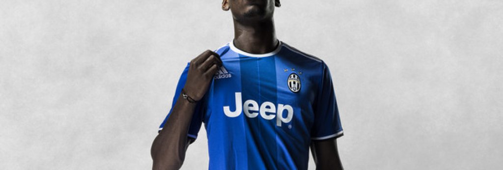 Пол Погба бе една от звездите, които позираха с новия екип за гостуване