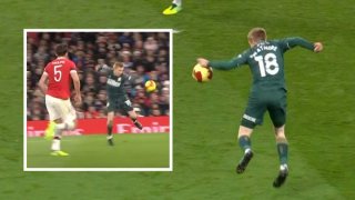 Обяснено: Защо признаха гола във вратата на Юнайтед, въпреки очевидната игра с ръка (видео)