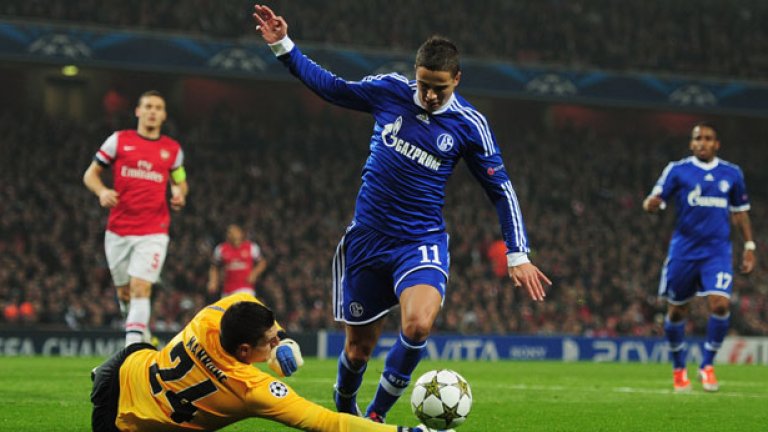 Също така съвсем логична с оглед показаното на терена бе и победата на Шалке над Арсенал насред Лондон