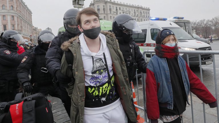 Над 1000 арестувани на протестите в подкрепа на Навални (обзор)