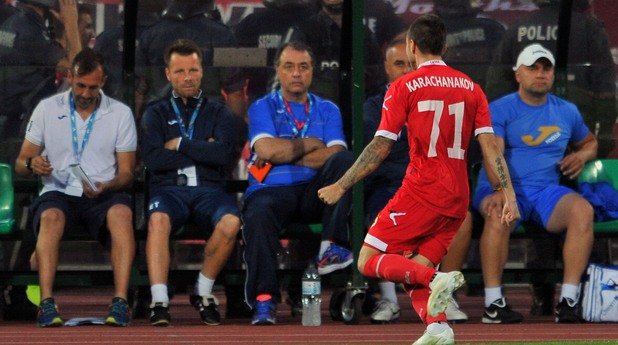 Карачанаков вкара един гол и подаде за другия при победата на ЦСКА над Левски с 2:0