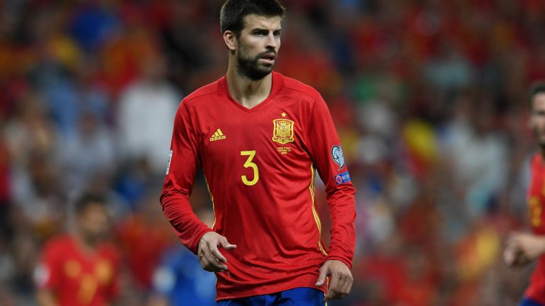 Бурни освирквания срещу Пике прекратиха тренировката на Испания (видео)