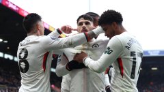 Челси се изкачи на второто място с трети пореден успех