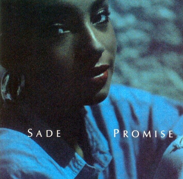 Sade – Promise (1984)

Този кадър е успял да улови сумрачната топлина в музиката на Шаде.