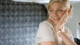Клеър от “Elizabethtown”

Клеър,  изиграна от Кристен Дънст, е героинята, която вдъхновява термина „момиче мечта“ . 

Сюжетът на филма проследява съдбата на Дрю – току-що уволнен от работата си и изоставен от партньорката си мъж, който е на косъм да отнеме живота си. Научавайки за смъртта на баща си, Дрю заминава за родния си град. По време на полета среща стюардесата Клеър – чудновато момиче, което преобръща мирогледа му и го спасява от депресията, в която е изпаднал. 

Тя често дава номера си на непознати, с които си говори с часове, рисува неразгадаеми карти и – не на последно място – е руса.

Нейната роля като персонаж е да е своеобразен „помагач“ на Дрю.