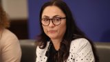 Според Десислава Стоянова в политиката на ведомството има "фалшиви обещания и неистина"
