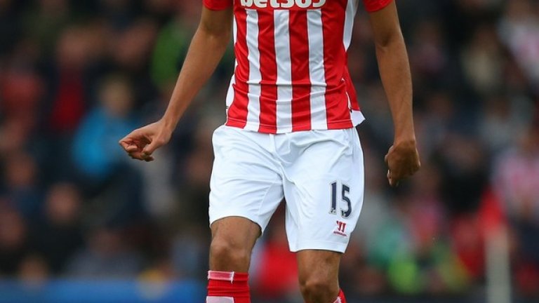 А номер едно е Стивън Нзонзи от Стоук.