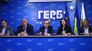 Бойко Борисов води в два избирателни района