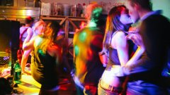 Аржентина се опитва да се бори срещу разпространението на "тучи" - опасният нов наркотик, който обикаля партитата с електронна музика