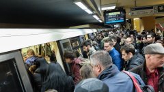 Защо Букурещ има опасност да остане без метро