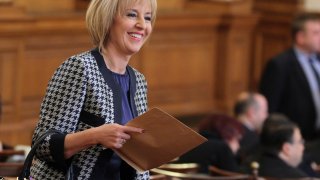 Мая Манолова