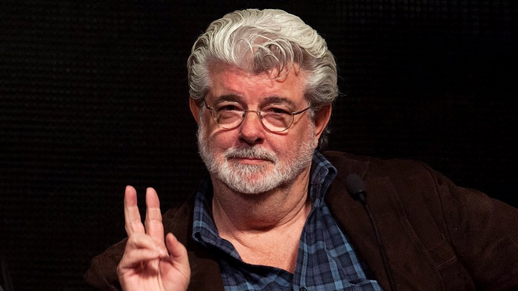 Джордж Лукас не присъствал на премиерата 
Премиерата на филма била преместена, за да не излиза в един ден с "Smokey and the Bandit". Лукас толкпва се притеснявал от евентуалния провал на филма, че той и Стивън Спилбърг отишли в Хавай на почивка. Там 