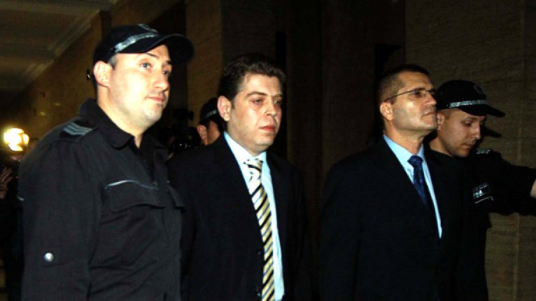 Съдът в Страсбург препоръчва споразумение и финансово обезщетение, след като българската държава призна нарушение на правата на Николай Цонев при ареста му през 2010 г.