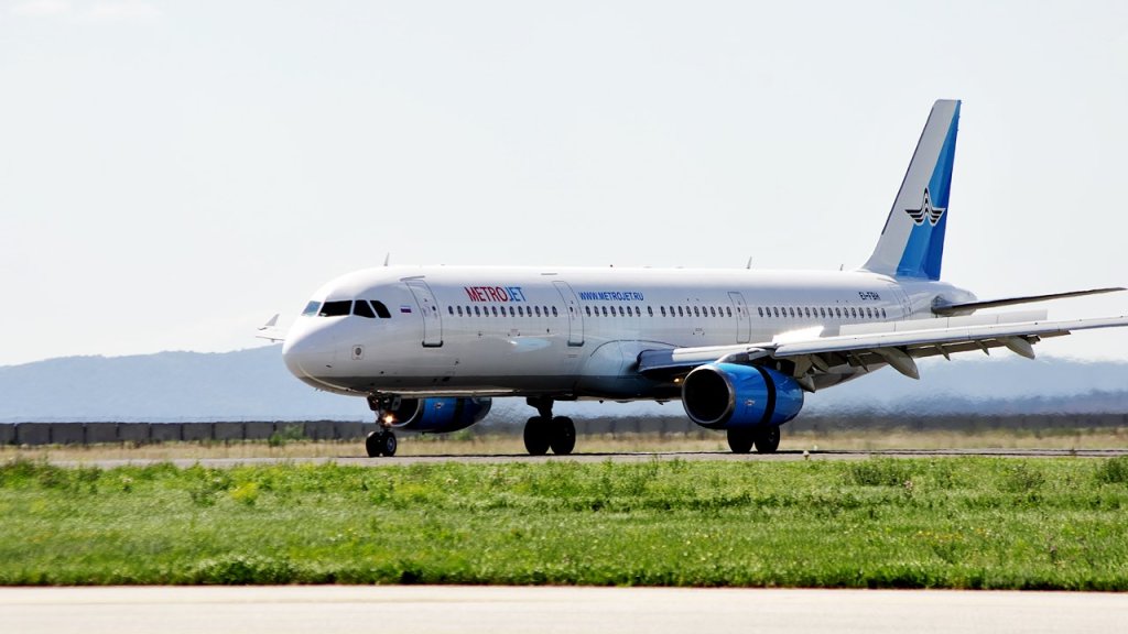 Kogalymavia (MetroJet) Airbus A321-231 EI-FBH, Kurumoch International Airport, 22 August 2013
