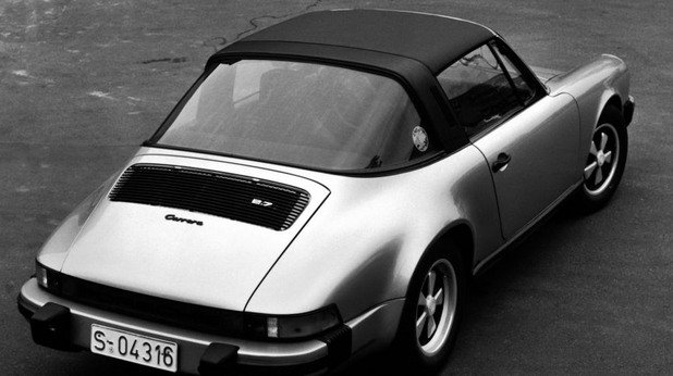 911 (1974)
Година след Carrera RS 6-цилиндровият боксер на нормалните 911 също вече е с работен обем 2,7 литра.