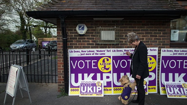 Капитализирането на предразсъдъци е удобно, докато не се превърне в комично - в телевизионен дебат миналата година, Фараж заяви, че очаква 29 милиона българи и румънци да пристигнат в Кралството