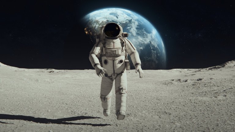 Мисията би трябвало да кацне на южния полярен кръг на Луната