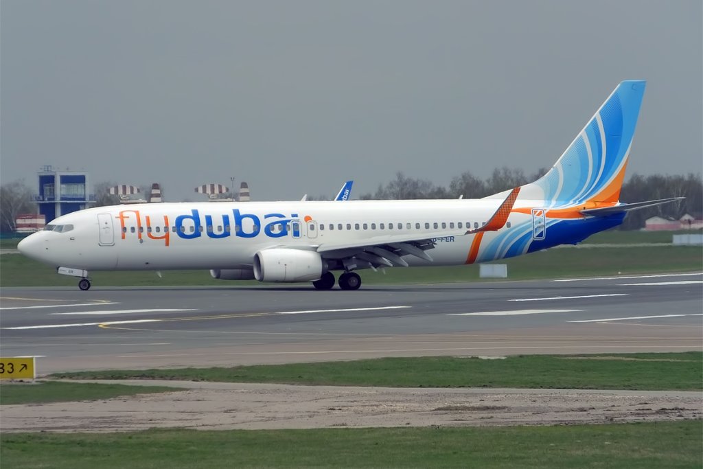 FlyDubai,_A6-FER,_Boeing_737-8KN_(16835873164)