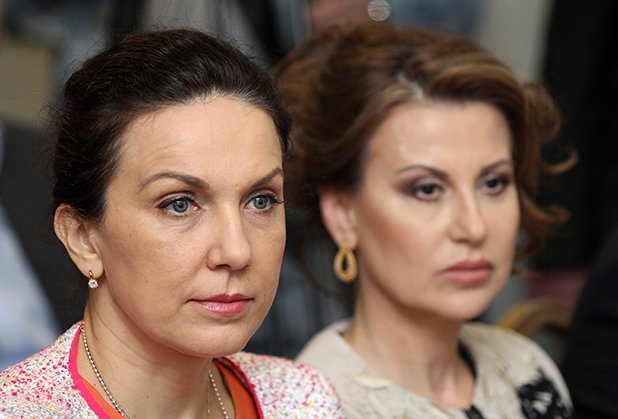 Антония Първанова и Илияна Раева по време на предизборната кампания на Коалиция "КОД"