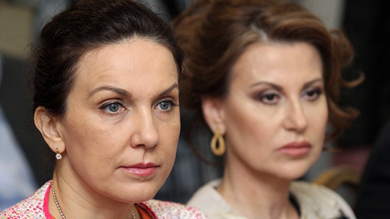 Антония Първанова и Илияна Раева по време на предизборната кампания на Коалиция "КОД"