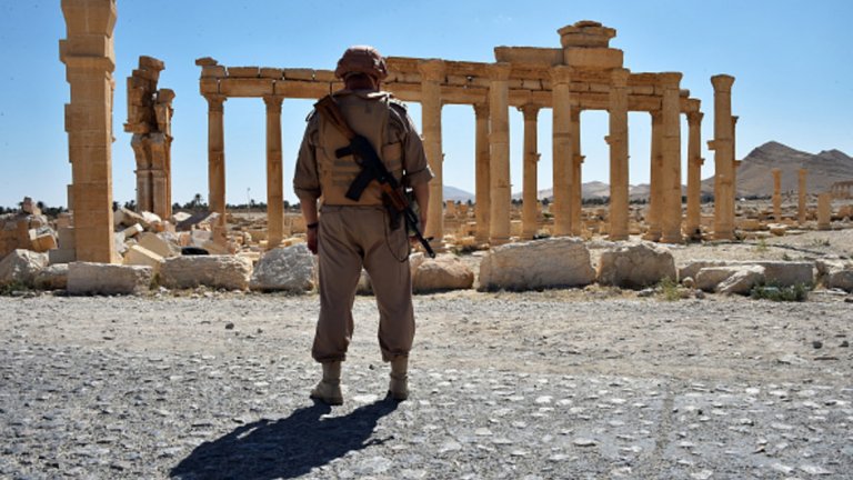 Към момента американците прибират военната си техника от страната