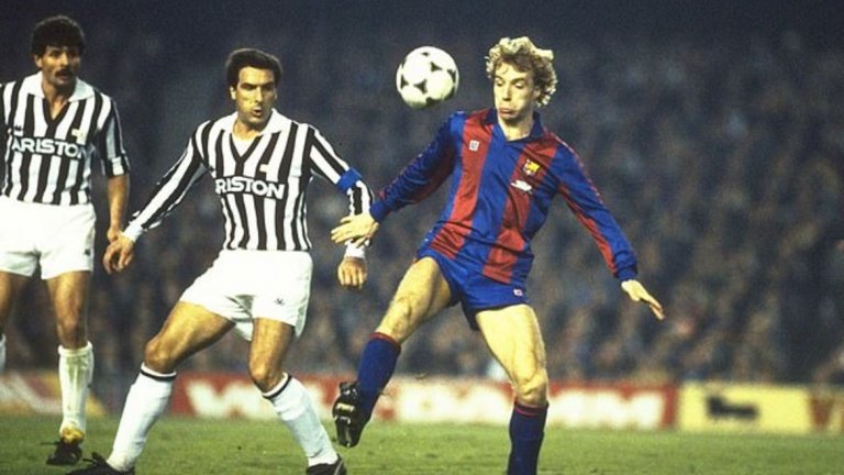 5. Стив Арчибалд
Когато Тери Венейбълс продаде Диего Марадона на Наполи и взе в Барселона за негов заместник Стив Арчибалд, футболният свят повдигна недоверчиво вежди. Шотландецът обаче пасна отлично на каталунците и остави своя отпечатък в историята на клуба. В дебюта си срещу Реал вкара на вечния съперник и бе водещ реализатор на тима при спечелването на Примера през 1985-а.