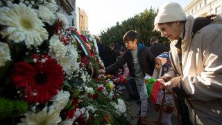 Трети ден обяснявам на децата какво е "бесило". Благодаря, детска градино!