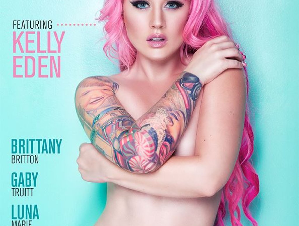 На корицата на Inked Girls