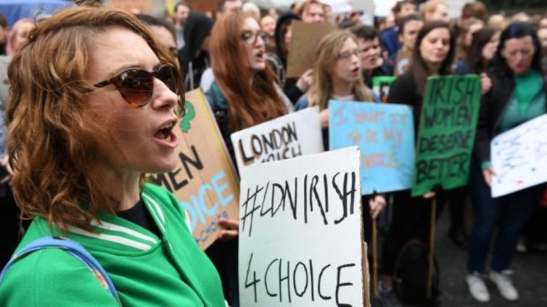 Над 69 на сто от ирландците вече искат жените да имат право на избор, преди да родят