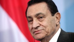 Хосни Мубарак беше оправдан за смъртта на над 800 души
