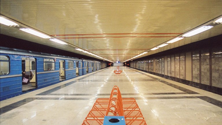 До Бизнес парка е се стига с метро от май