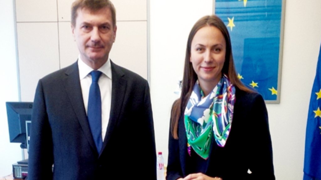 Eva_Paunova_Andrus_Ansip