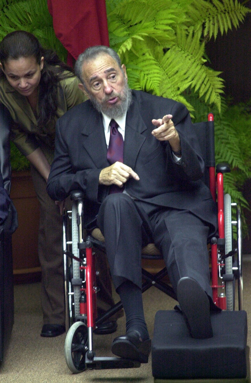 Фидел Кастро 
Лидерът на кубинската революция почина на 25 ноември 2016 г., на 90-годишна възраст. Десет години по-рано Кастро отстъпи управлението на Куба на своя брат Раул.