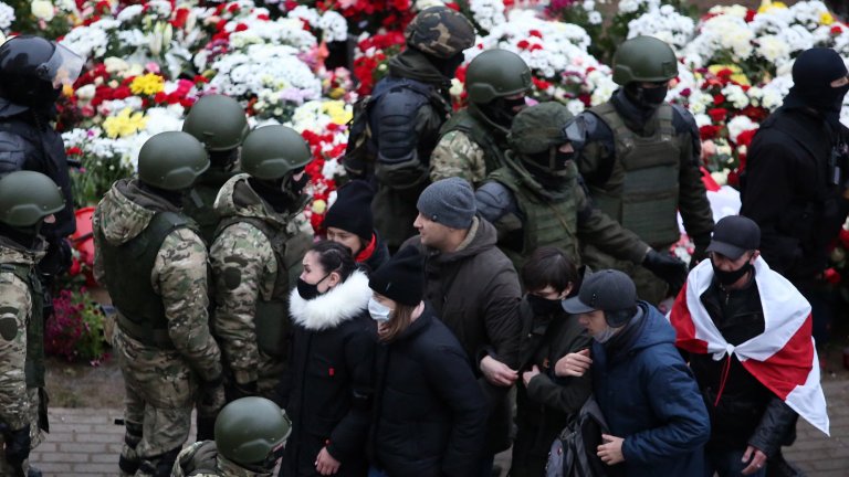 Над 1100 арестувани след неделните протести в Беларус