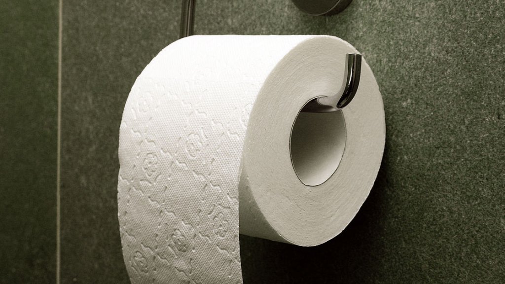 Toilet_paper_orientation_over